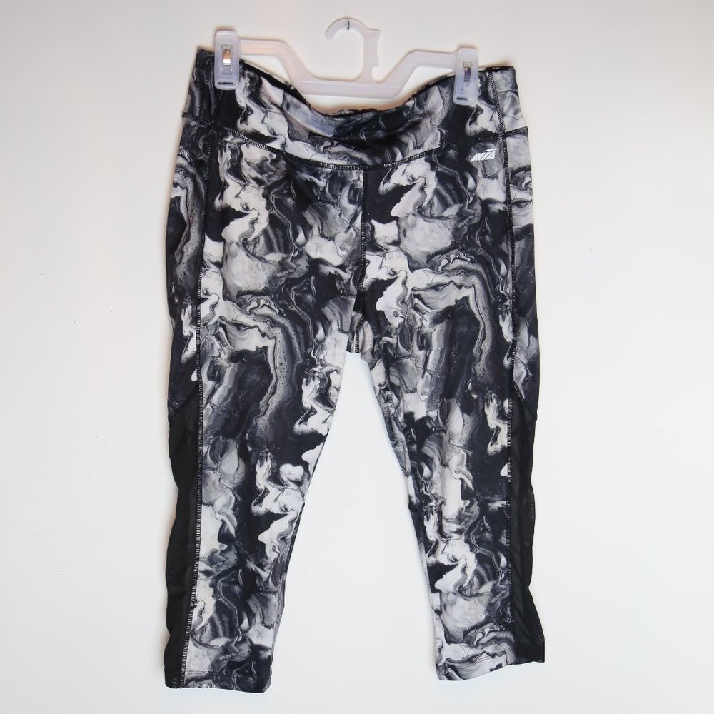 Mid-Rise Capri Workout Yoga Legging